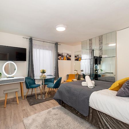 Chic Studio Apartment, Bus 18 To Euston In 30 Min. Londra Esterno foto