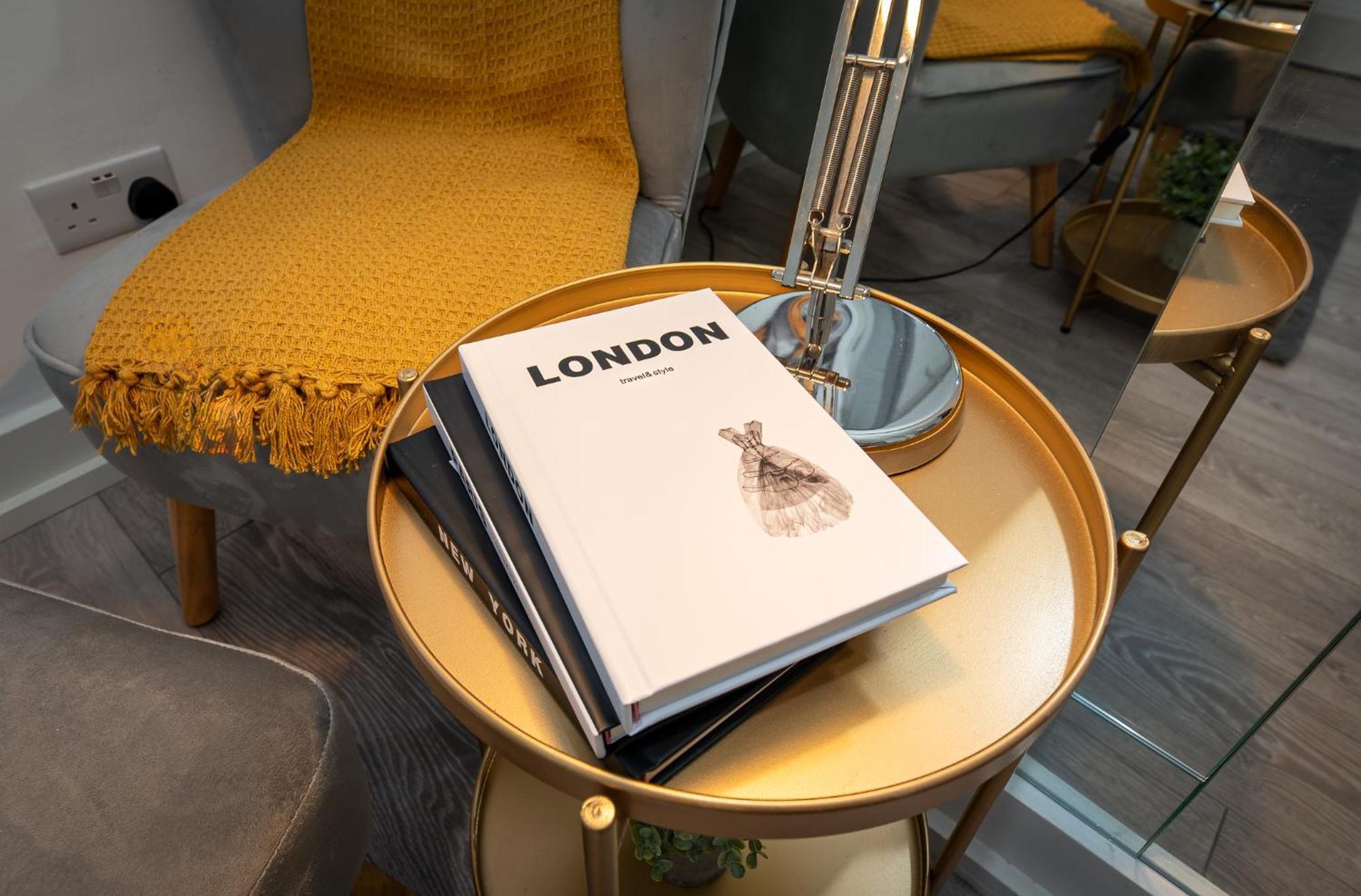 Chic Studio Apartment, Bus 18 To Euston In 30 Min. Londra Esterno foto
